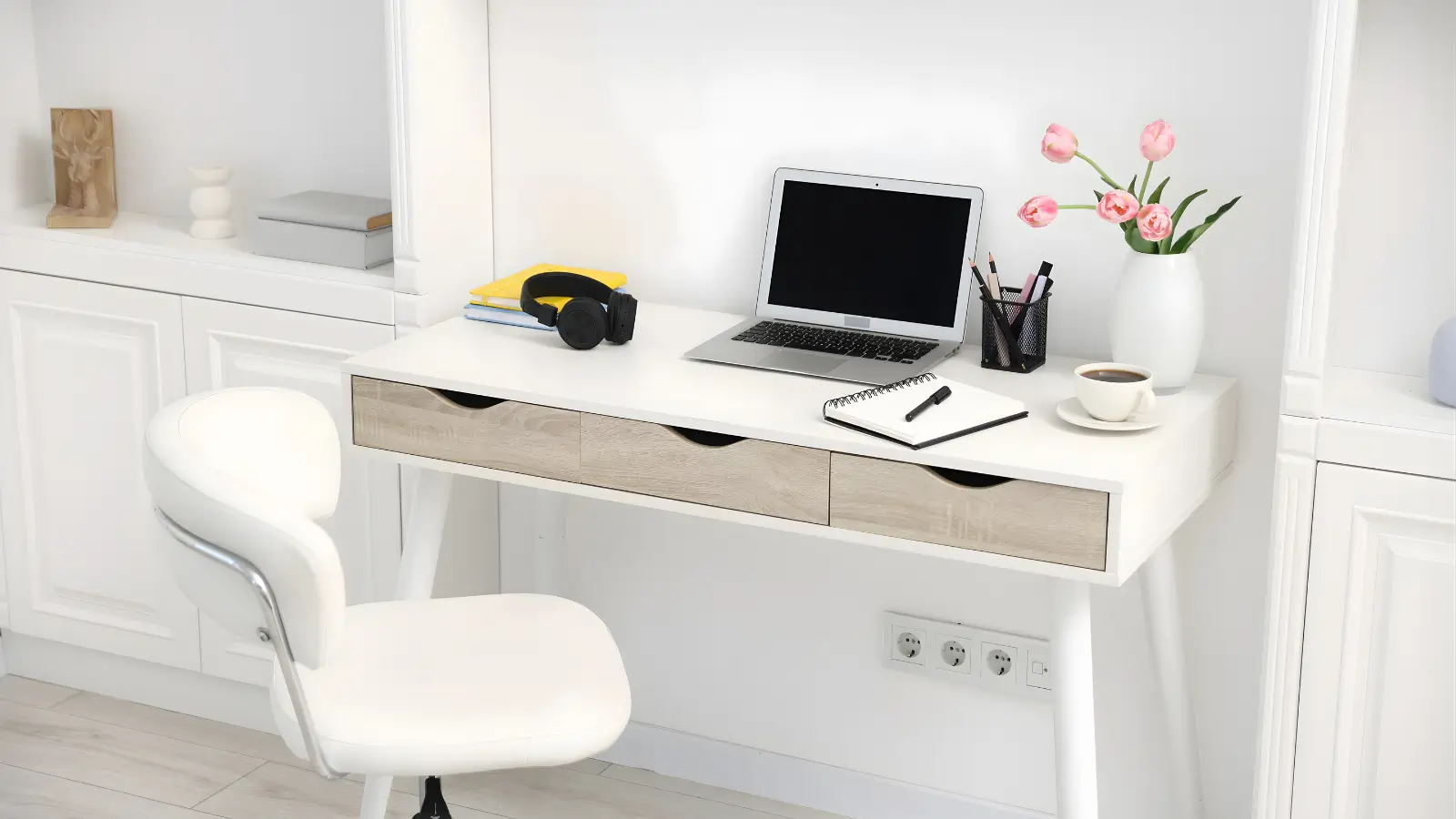 Best home office desks for women featuring farmhouse wood and modern white desk styles